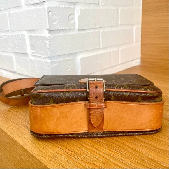 Louis Vuitton Authentic Cartouchiere PM Monogram Crossbody - Picture 5 of 15